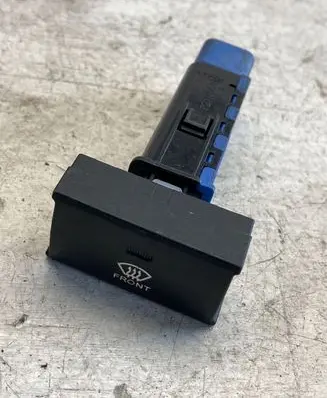 Hyundai Santa Fe Windscreen/window heater switch 202002962