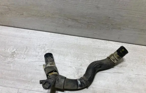Toyota Yaris Engine coolant pipe/hose