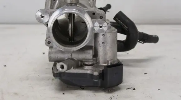 Audi A4 S4 B9 8W Throttle valve 04L128063T 04L128059T