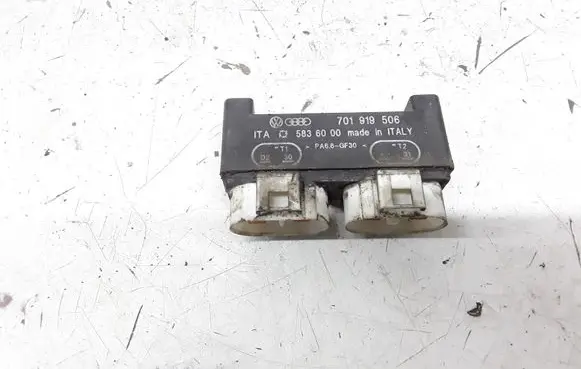 Coolant fan relay