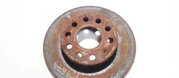 Volkswagen Caddy Rear brake disc neventiliuojamas