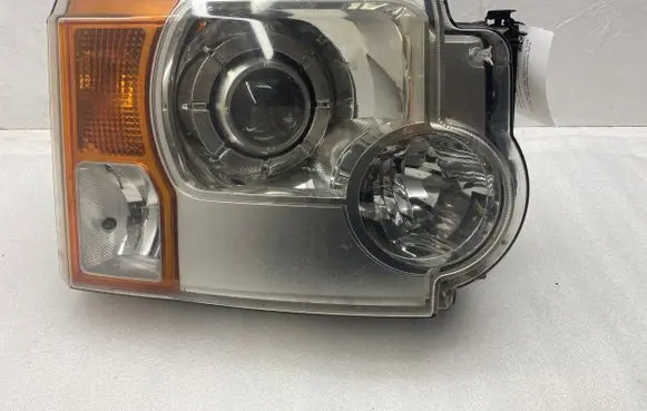 Land Rover Discovery 3 - LR3 Headlight/headlamp XBC500442 H242KRAD