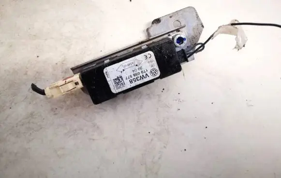 Volkswagen Touran I Antenna control unit 1t0035577