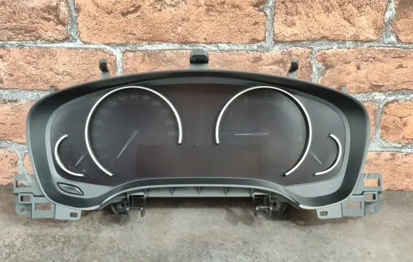 BMW 5 G30 G31 Speedometer (instrument cluster) 8804444