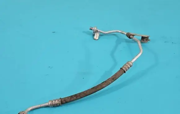 Air conditioning (A/C) pipe/hose