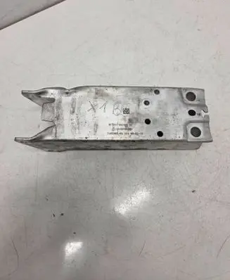 BMW X1 F48 F49 Radiator support slam panel bracket 10031013 7406386