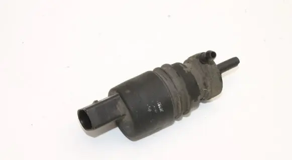 Mercedes-Benz CLK A209 C209 Windscreen/windshield washer pump
