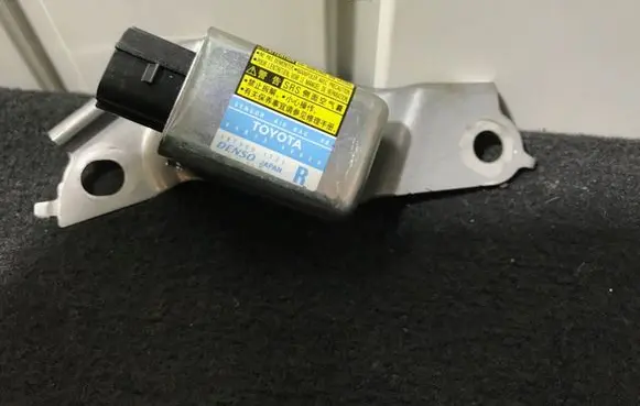 Lexus RX 330 - 350 - 400H Airbag deployment crash/impact sensor 8983348020