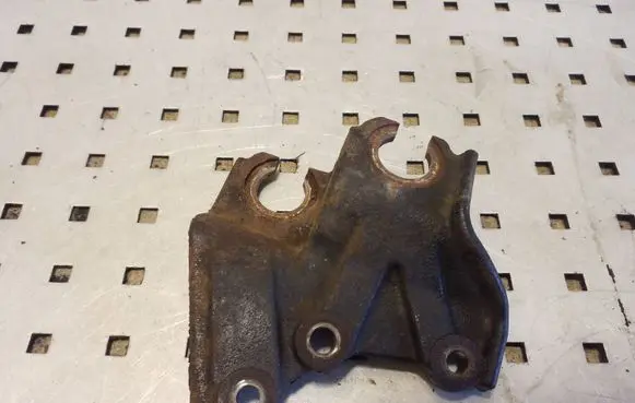 Toyota Corolla Verso AR10 Gear shift cable bracket 