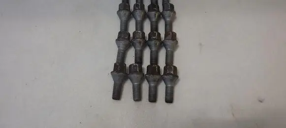 Renault Megane III Nuts/bolts 