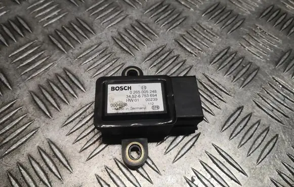 BMW 5 E39 Acceleration sensor 6753694
