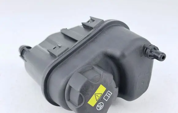 BMW 1 F20 F21 Coolant expansion tank/reservoir 8617045