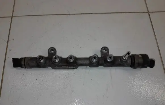 Land Rover Discovery Sport Fuel main line pipe G4D39D280AA 0445214332 0281006464
