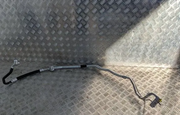 Air conditioning (A/C) pipe/hose