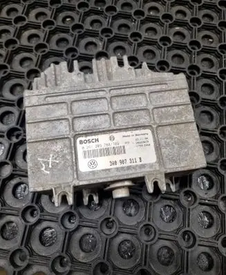 Mercedes-Benz CLK A208 C208 Engine control unit/module 0261203788 3A0907311B 26SA3610