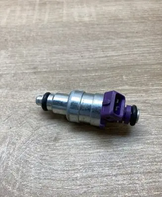 Renault Clio II Fuel injector 873774