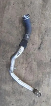 Renault Latitude (L70) Intercooler hose/pipe 8201022125A