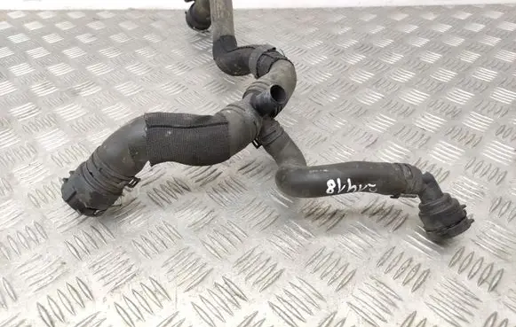 Audi A6 C7 Engine coolant pipe/hose 8K0122293F 3B0122291C 4G0122293G