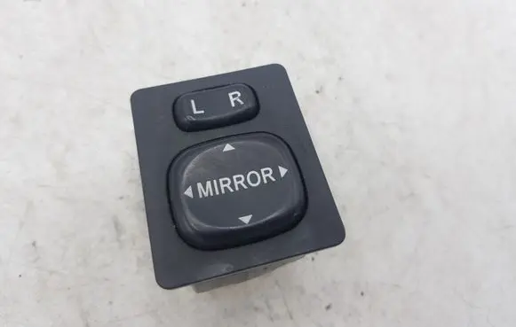 Toyota Corolla Verso AR10 Wing mirror switch 769746 183574