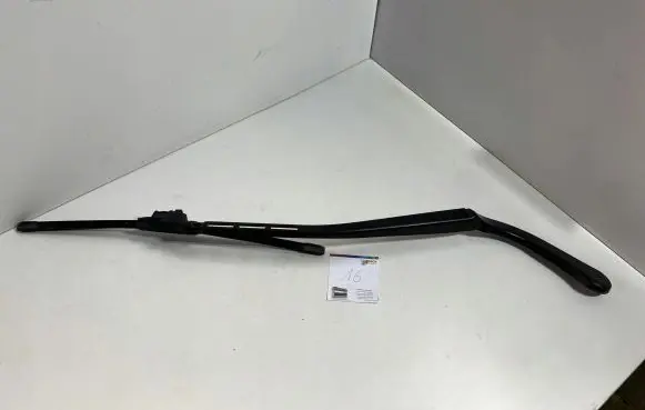 BMW 3 E90 E91 Front wiper blade arm