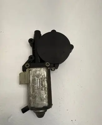 BMW 7 E32 Front door window regulator with motor 0130821187 680658570