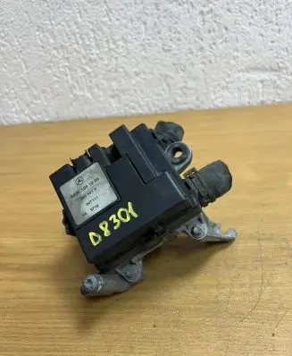 Mercedes-Benz E W210 Coolant level sensor A0001591004 D8301