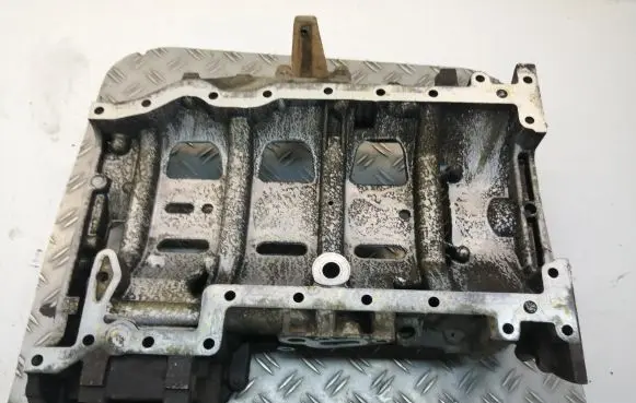 Ford Transit other engine part 8C1Q6U004AA