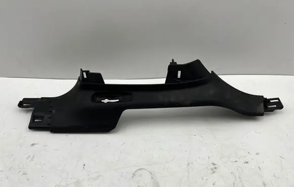 Jeep Grand Cherokee WL (B) pillar trim (bottom) 6ML19TRMA L02618013DBR