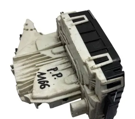 Mercedes-Benz ML W166 Front door lock A1667200435 A2040085899
