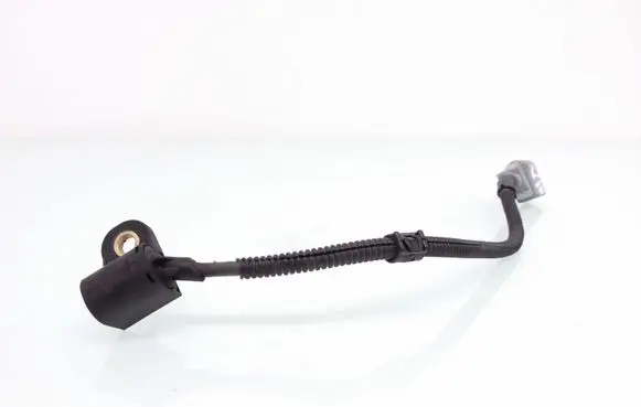 Volkswagen Eos Crankshaft speed sensor 03G906433 9805940 ABE03G906433