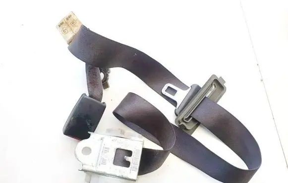 Chrysler 300 - 300C Middle seatbelt (rear) mfg33427x
