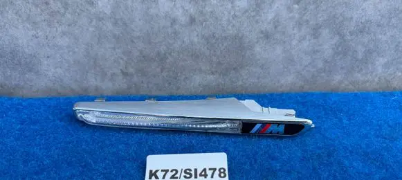 BMW 1 E82 E88 Front fender indicator light 36138051602