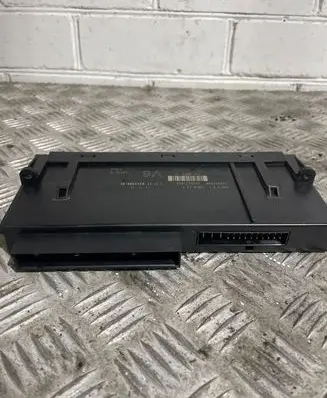 BMW 5 F10 F11 Comfort/convenience module 9244390 5036221935 532333V00