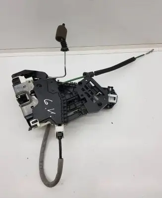 Infiniti Q30 Rear door lock 826115DM0A 01150425000 2016020520664