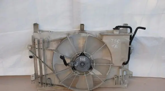 Toyota Avensis T250 Air conditioning (A/C) fan (condenser) 