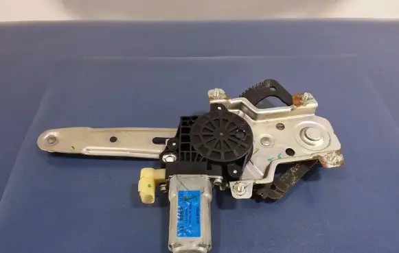 Hyundai i10 Rear door window regulator with motor 83401-0X010