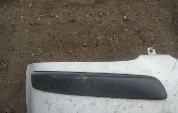 Volkswagen Golf V Front bumper splitter molding 