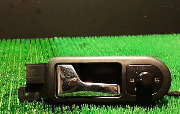 Volkswagen Golf IV Front door interior handle 3B1837113L