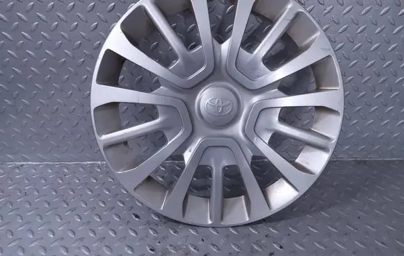 Toyota ProAce City R16 wheel hub/cap/trim 9840190077 9840226477