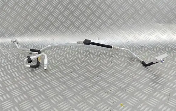Audi Q8 Air conditioning (A/C) pipe/hose 4M1816720