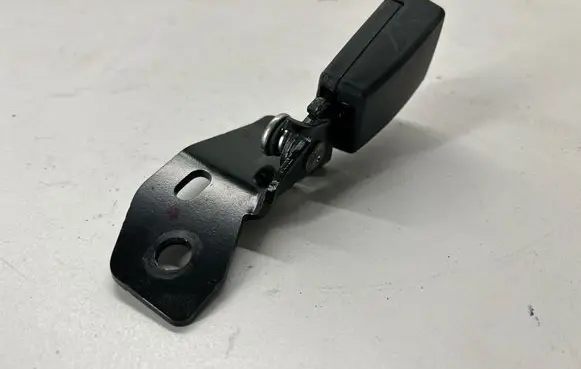 Jeep Compass Rear seatbelt buckle 5SV15DX9AA 223173G 223173R