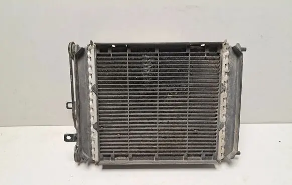 BMW X7 G07 Coolant radiator 7560816 8697893