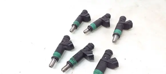 Audi A4 S4 B6 8E 8H Fuel injector 06C133551