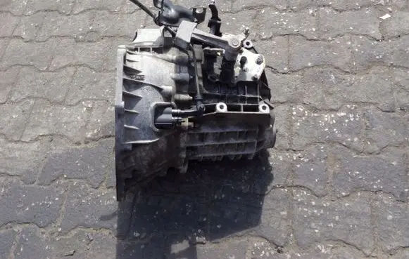 Ford C-MAX I Manual 5 speed gearbox 4m5r7002ya