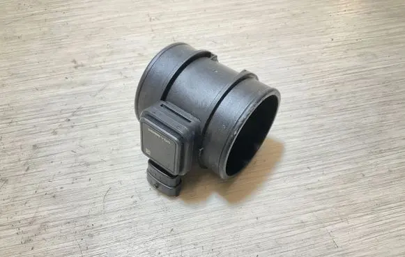 Opel Zafira B Mass air flow meter 55353813 5WK9702