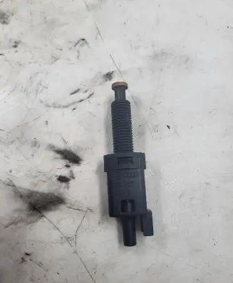 Audi A4 S4 B5 8D Brake pedal sensor switch 811907 343B
