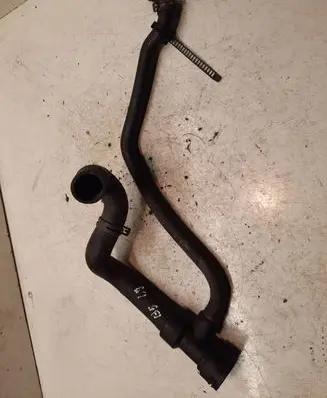 Volkswagen PASSAT B5 Engine coolant pipe/hose