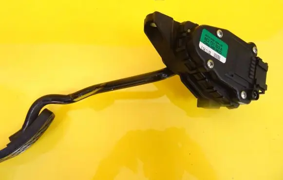 Audi A4 S4 B6 8E 8H Accelerator throttle pedal 8E2721523A