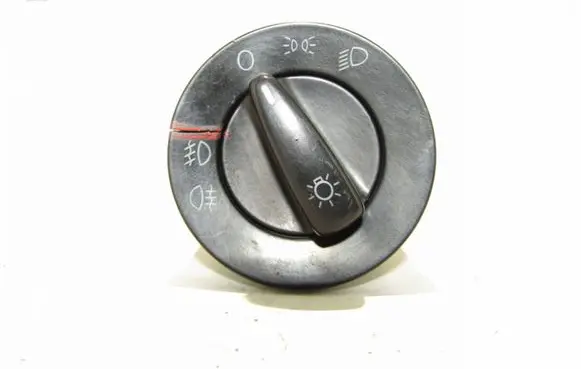 Volkswagen Golf IV Light switch 1C0941531A