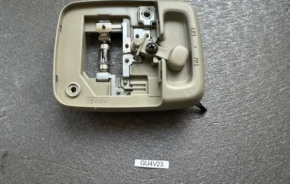 Nissan Patrol Y61 Headlining lighting console trim 264100V000
